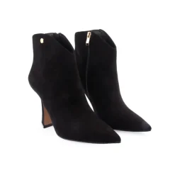 Botins*DIFFERENT Botim