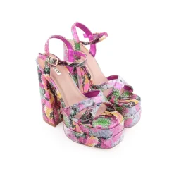 Sandalias Altas*DIFFERENT Sandália